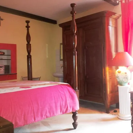 Bed & Breakfast Familiale Au Prieure Avec Acces Parc Et Grandes - Fr-1-589-736 3*