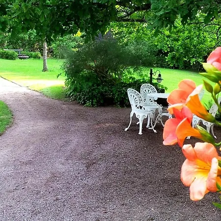 Bed & Breakfast Familiale Au Prieure Avec Acces Parc Et Grandes - Fr-1-589-736 3*