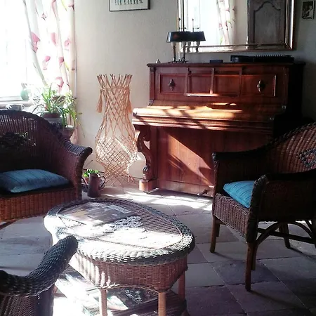 Bed & Breakfast Familiale Au Prieure Avec Acces Parc Et Grandes - Fr-1-589-736 3*