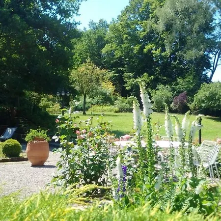 Bed & Breakfast Familiale Au Prieure Avec Acces Parc Et Grandes - Fr-1-589-736 3*