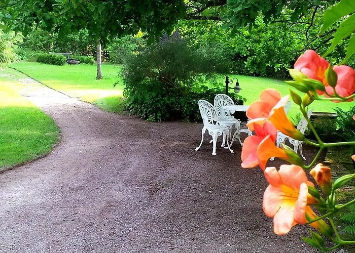 Bed & Breakfast Familiale Au Prieure Avec Acces Parc Et Grandes - Fr-1-589-736 3*