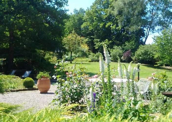 Bed & Breakfast Familiale Au Prieure Avec Acces Parc Et Grandes - Fr-1-589-736 3*